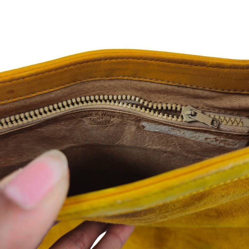 Very Rare Tan Vintage Gucci Collector Bag with Gold Wrap Around Bar Hardware - Picture 11 of 12